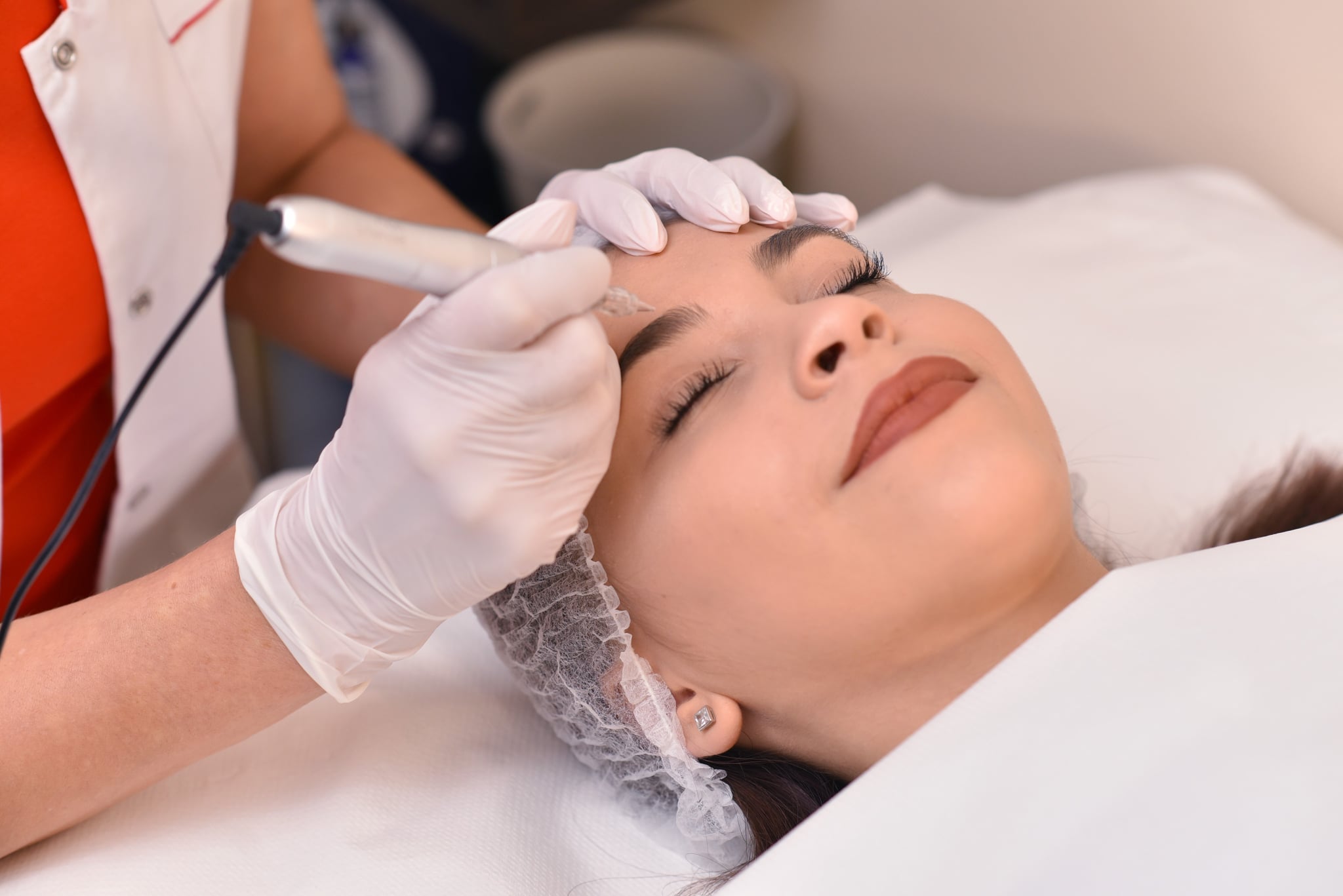 Micropigmentare sprancene 